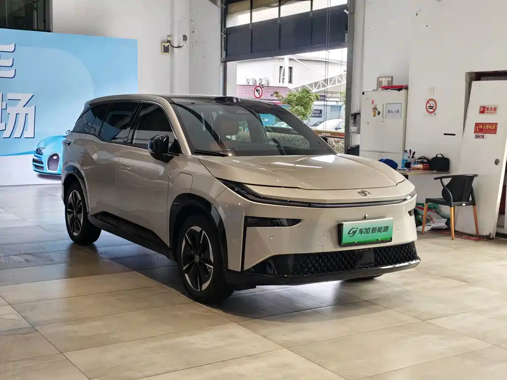 Toyota bZ3X — миниатюра 3