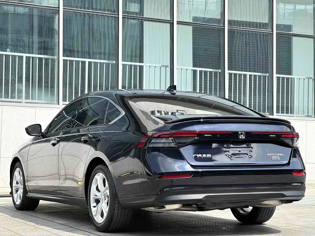 Honda Accord — миниатюра 7