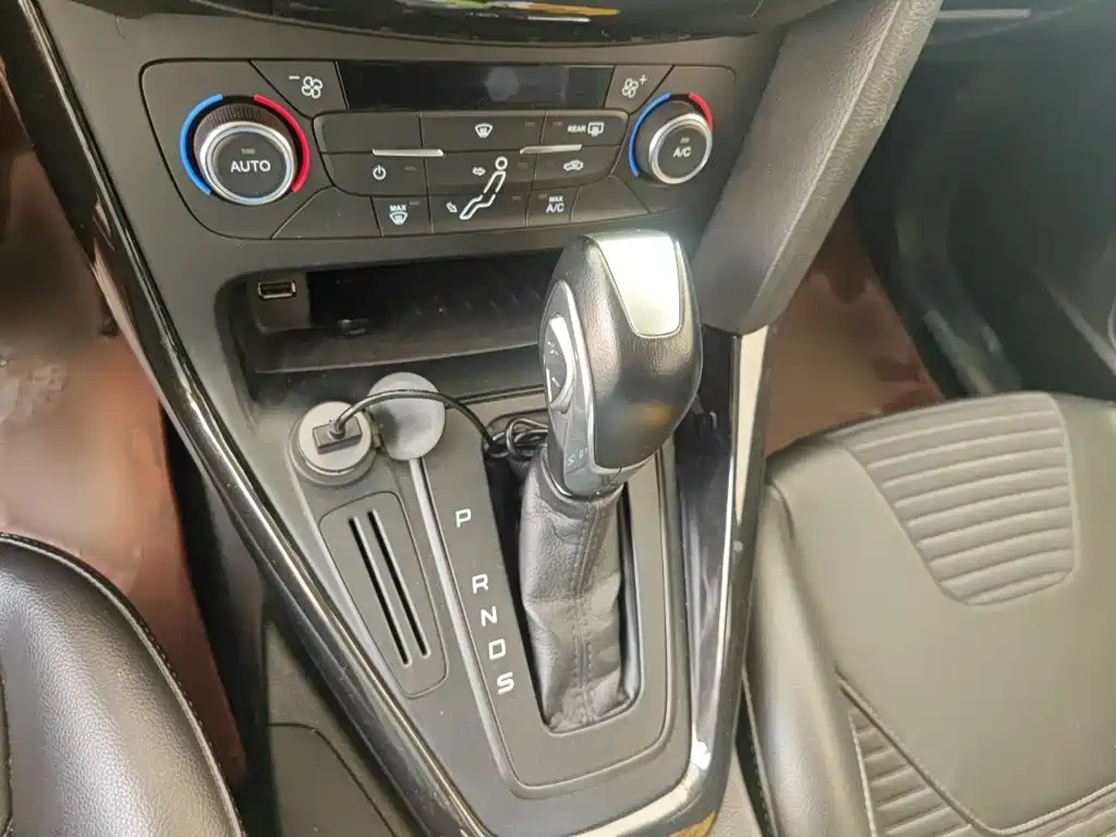Ford Focus — миниатюра 7