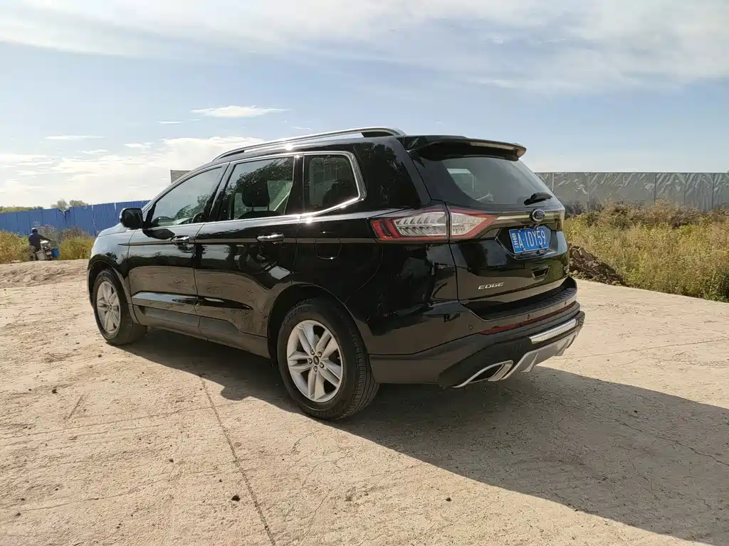 Ford Edge — миниатюра 5