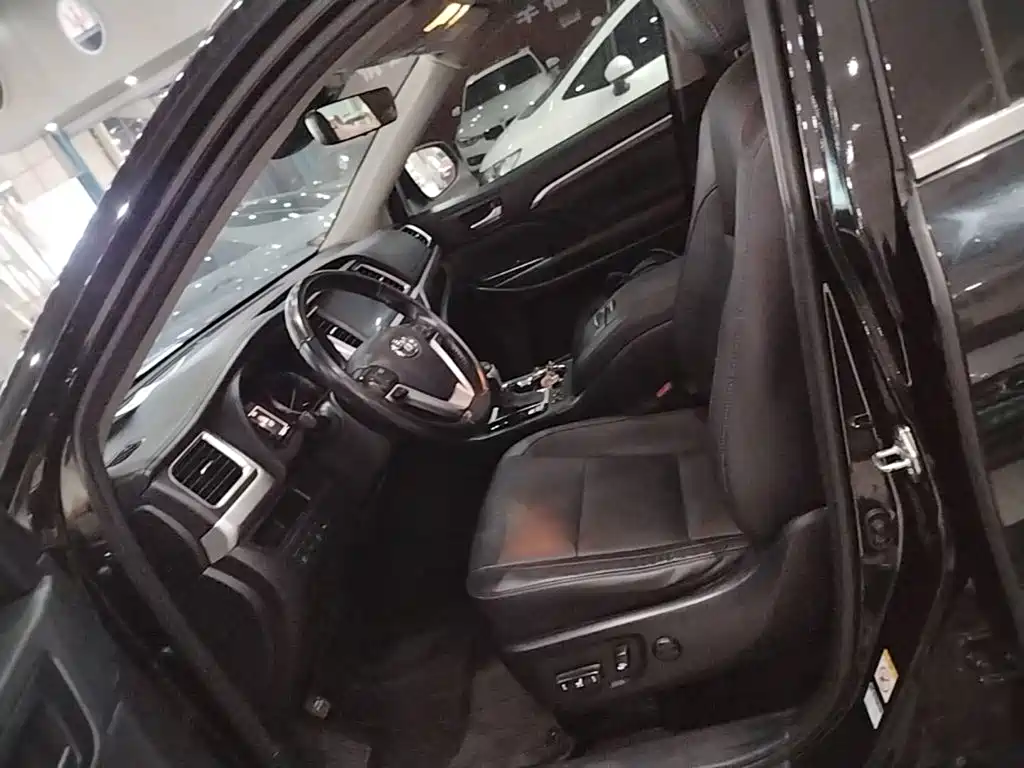 Toyota Highlander — миниатюра 16