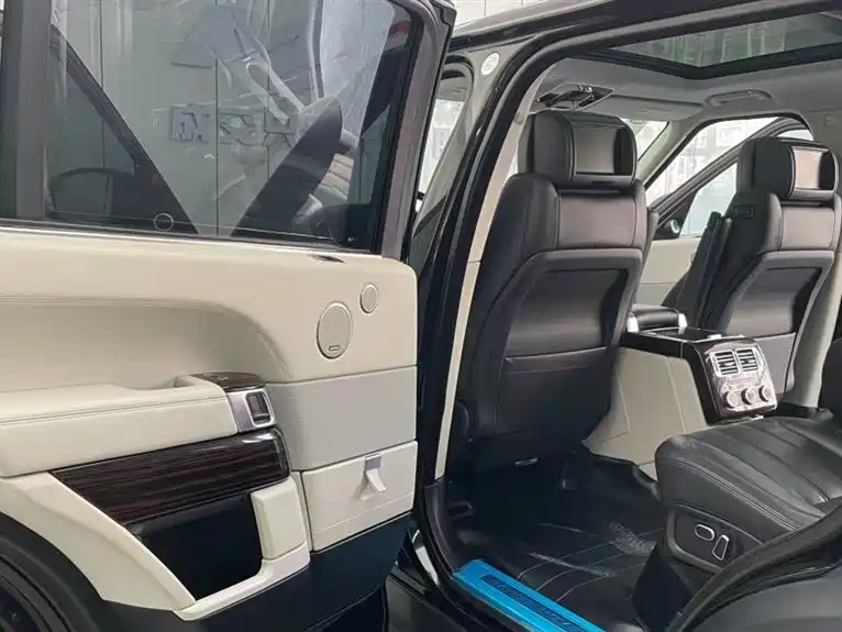 Land Rover Range Rover — миниатюра 11