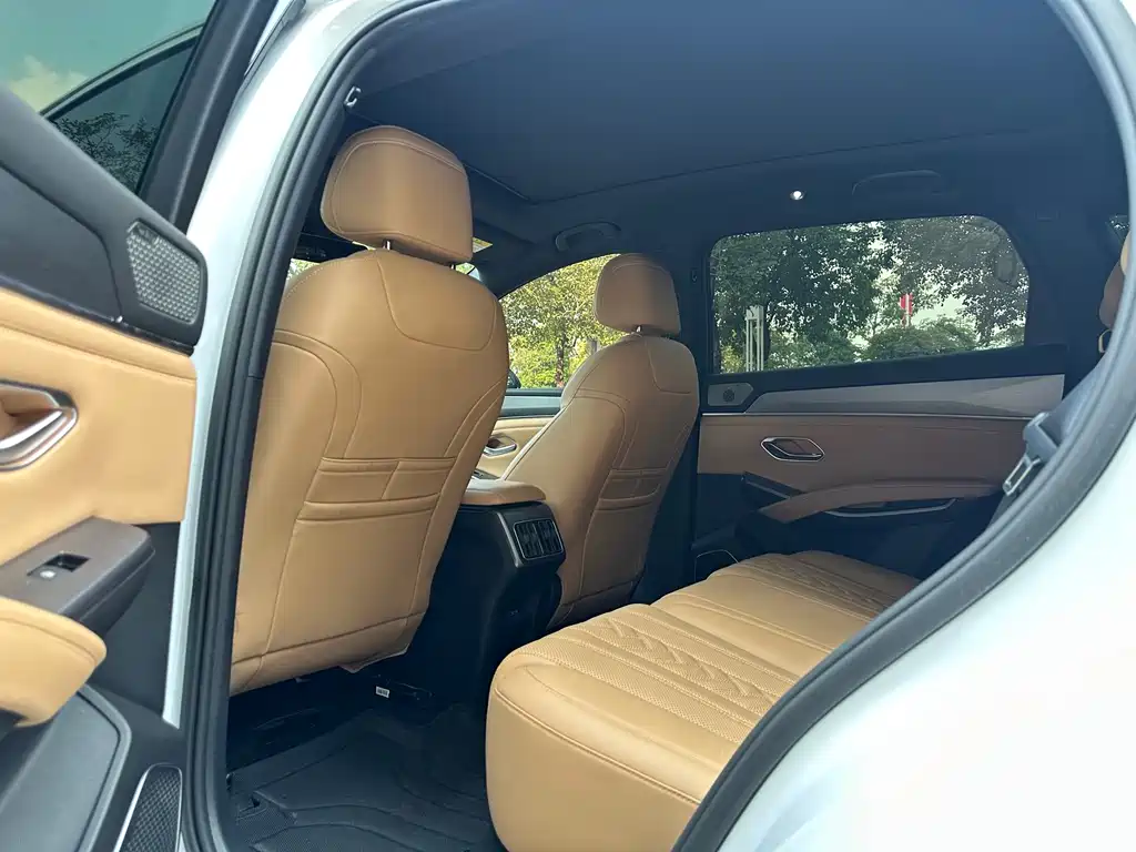 BYD L DM-i — миниатюра 11