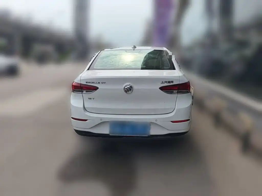 Buick Excelle — миниатюра 10