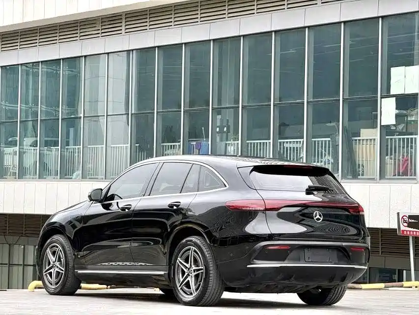 Mercedes-Benz EQC — миниатюра 8