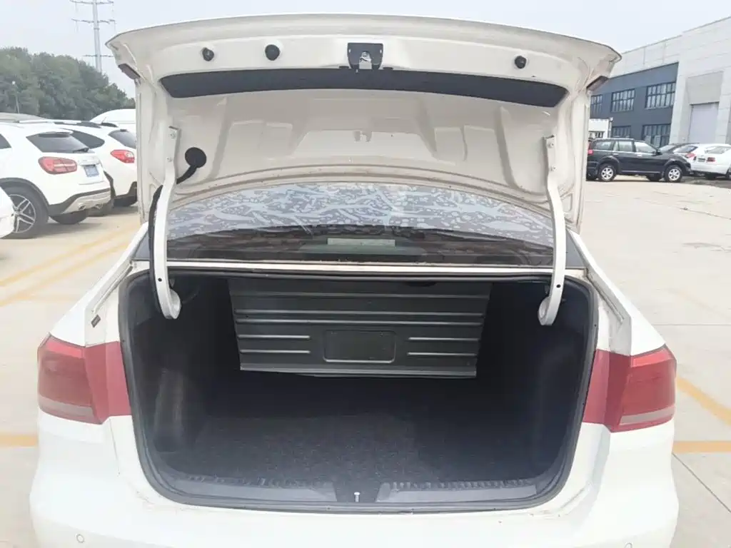 Volkswagen Santana — миниатюра 19