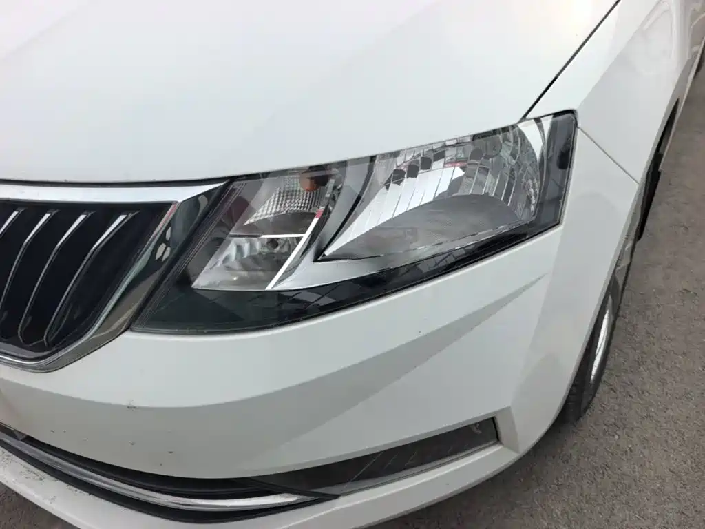 Skoda Rapid — миниатюра 24