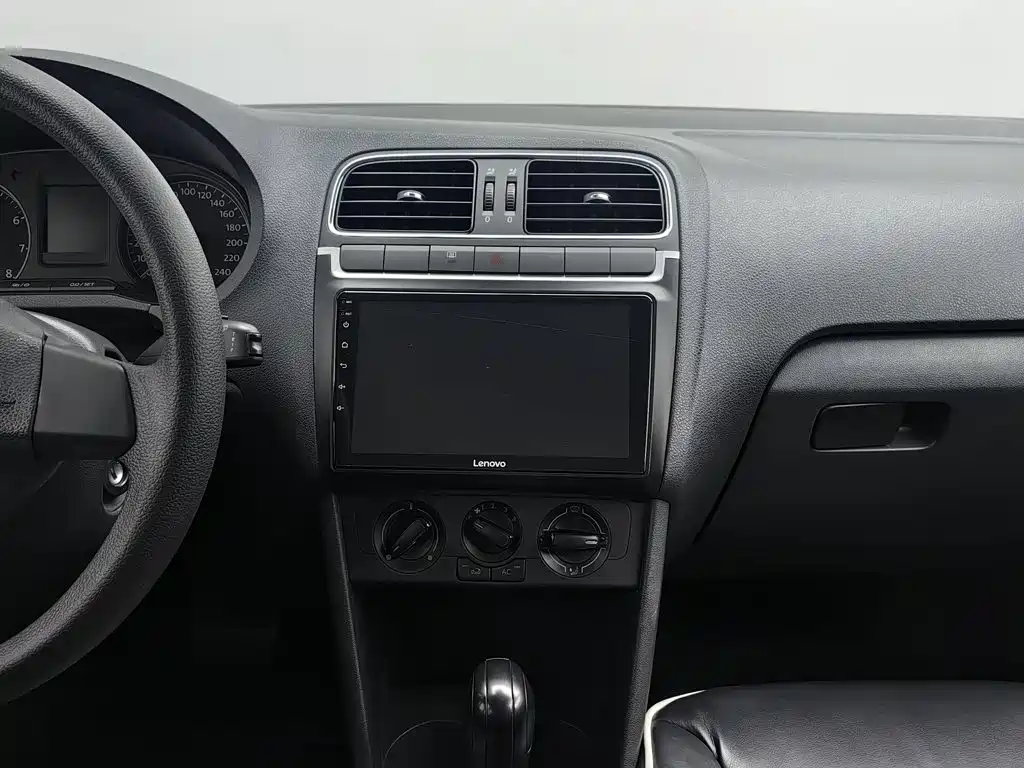 Volkswagen Polo — миниатюра 12