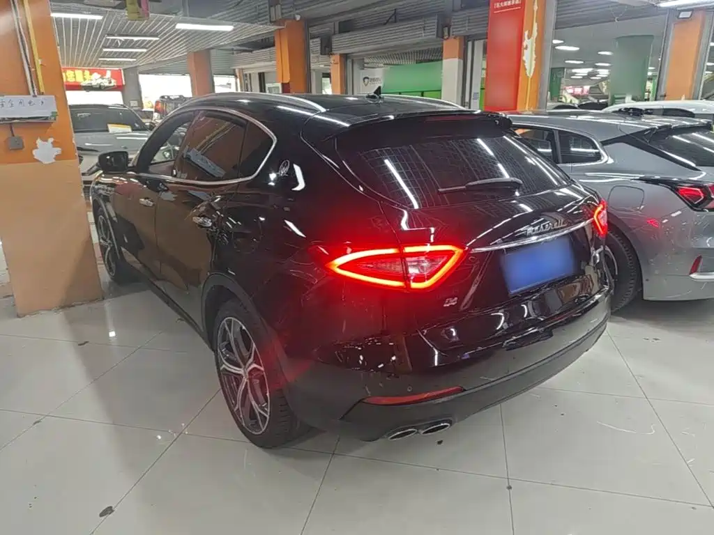 Maserati Levante — миниатюра 5
