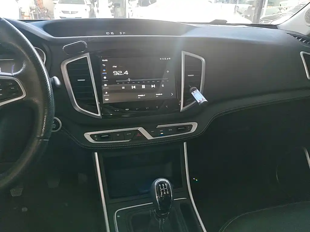 Geely Vision X6 — миниатюра 13