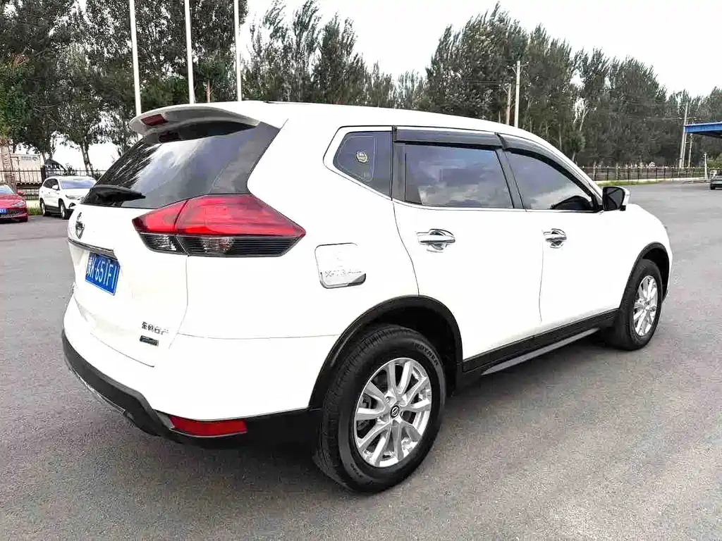 Nissan X-Trail — миниатюра 10