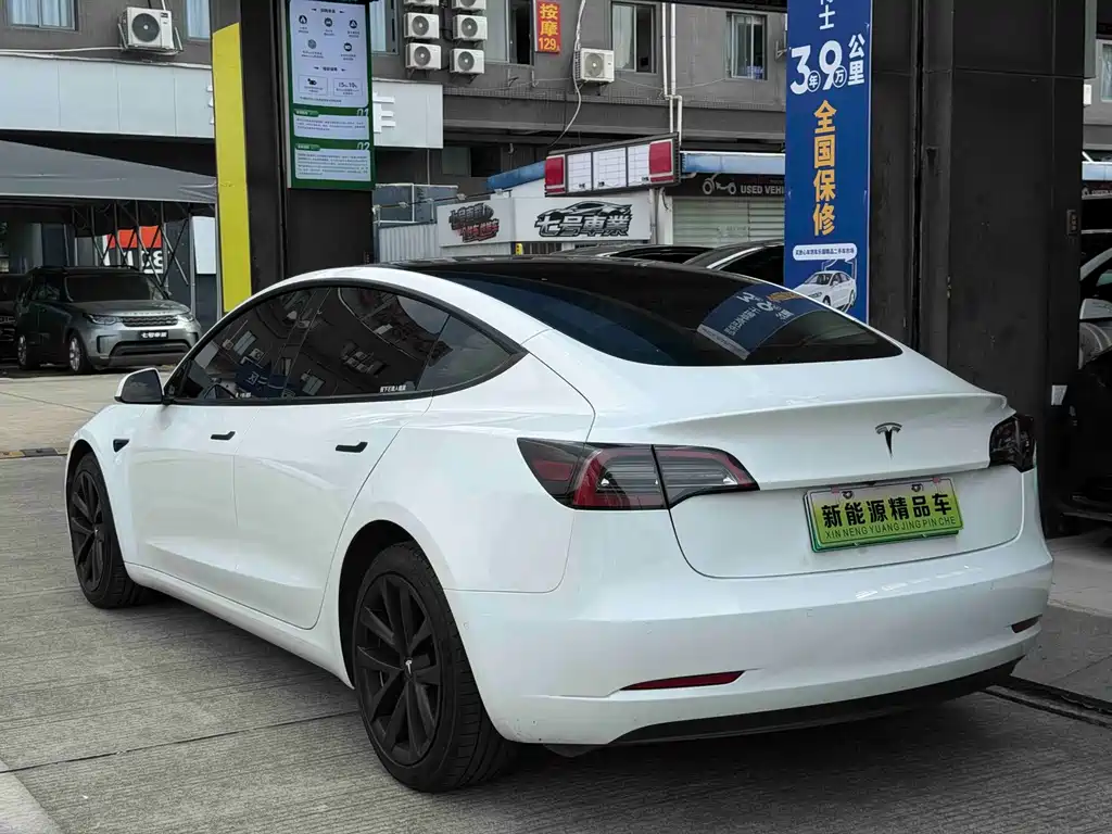 Tesla Model 3 — миниатюра 14