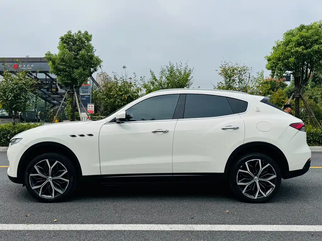 Maserati Levante — миниатюра 16
