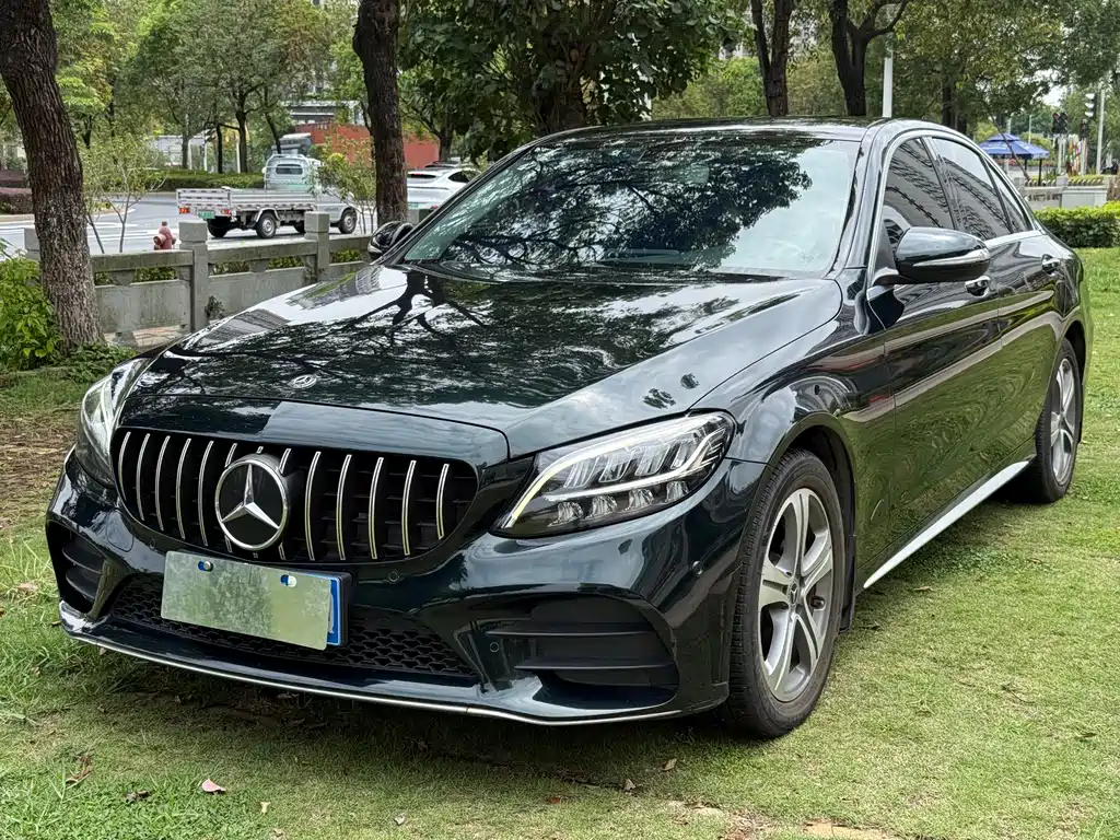 Mercedes-Benz C-Class 2020