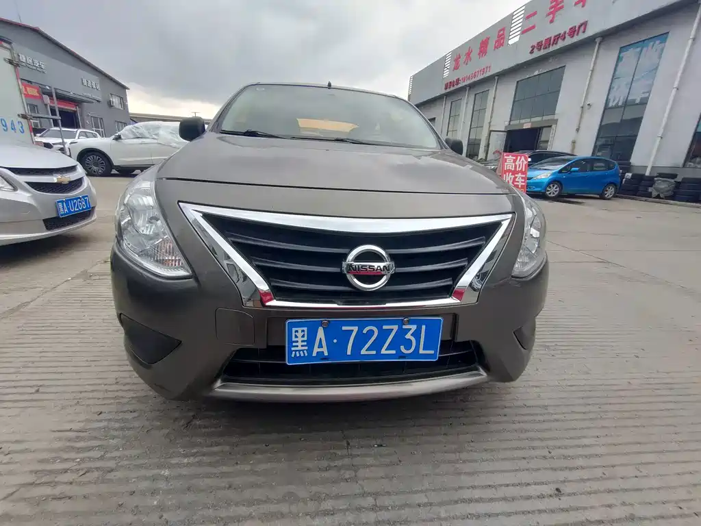 Nissan Sunny — миниатюра 8