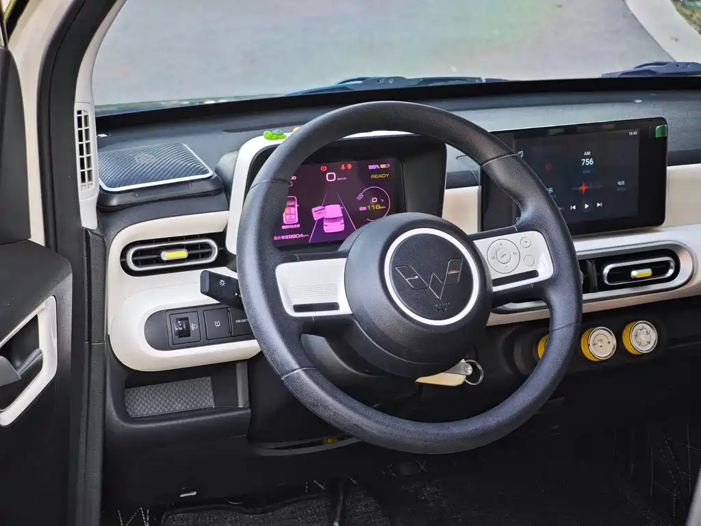 Wuling MINIEV — миниатюра 10