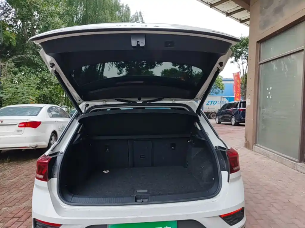 Volkswagen T-Roc — миниатюра 19