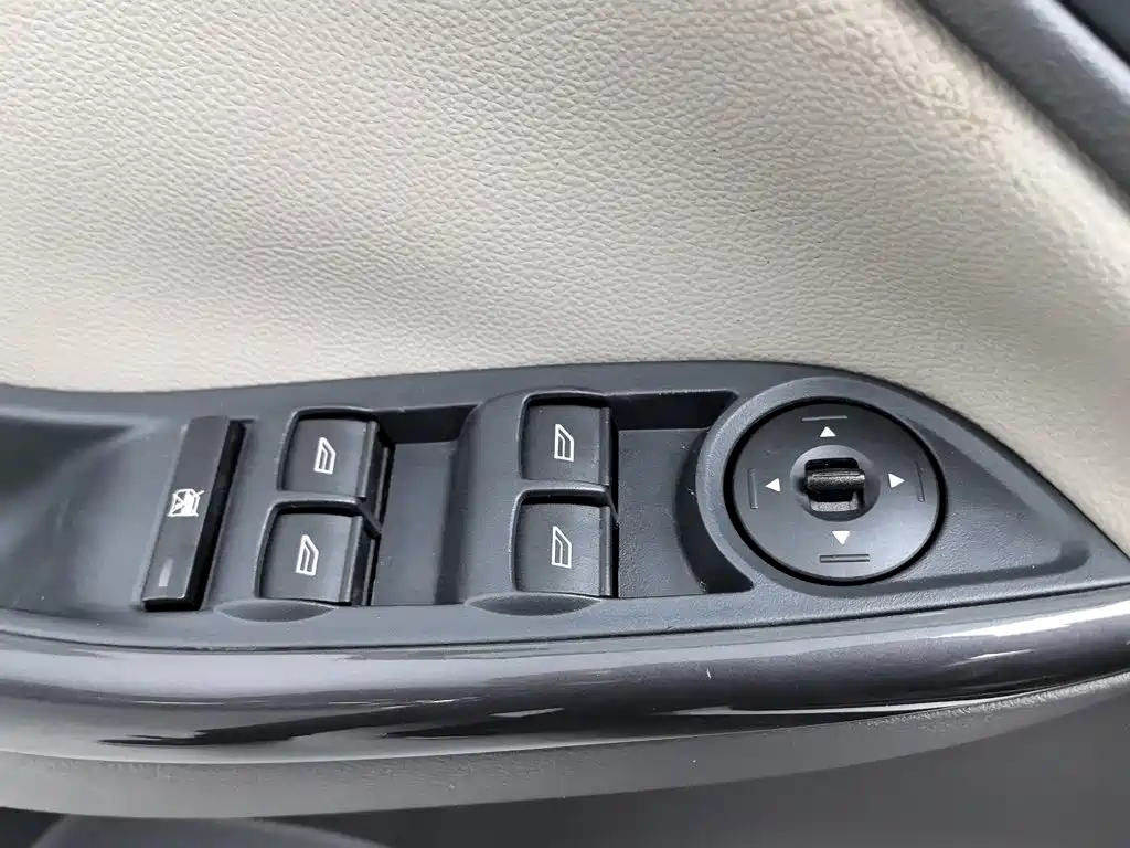 Ford Focus — миниатюра 9