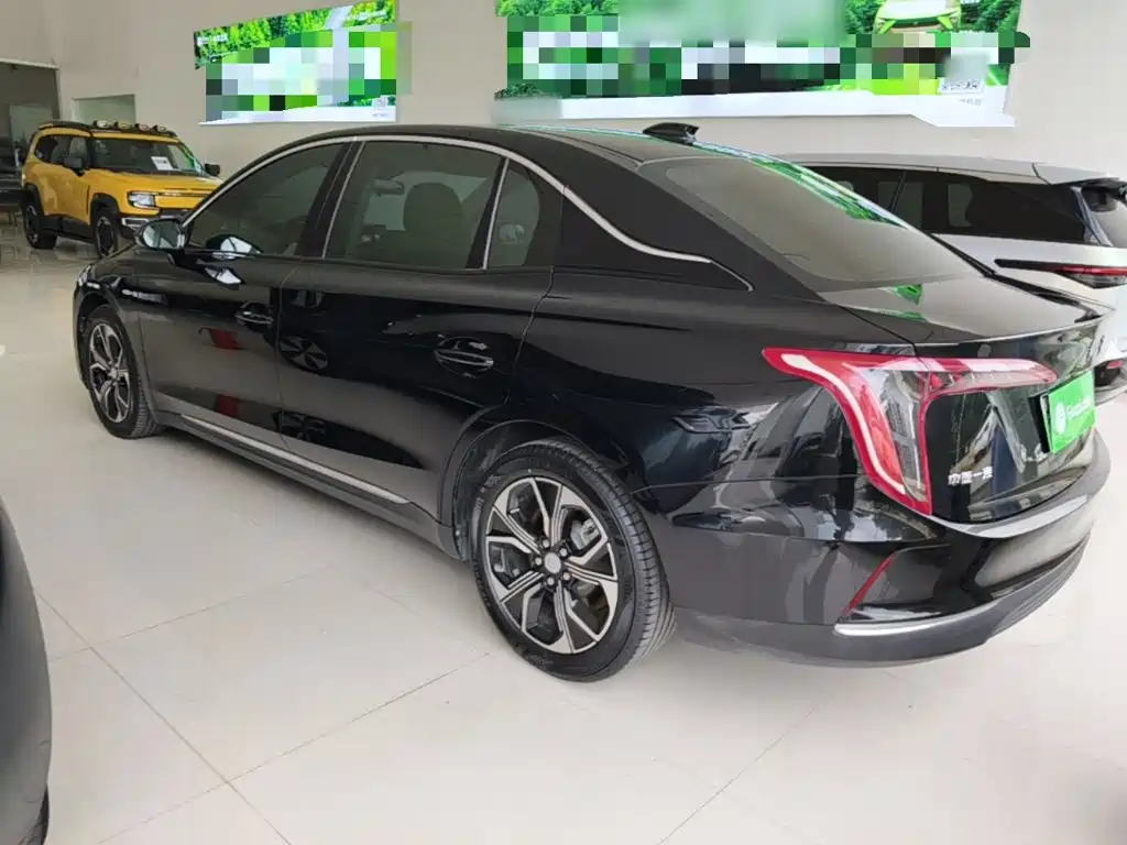 Hongqi Hongqi E-QM5 — миниатюра 5