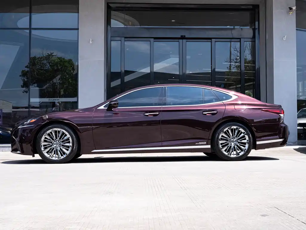 Lexus LS — миниатюра 4