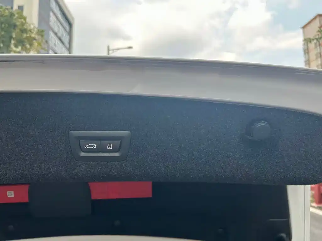 BMW 3 Series — миниатюра 13