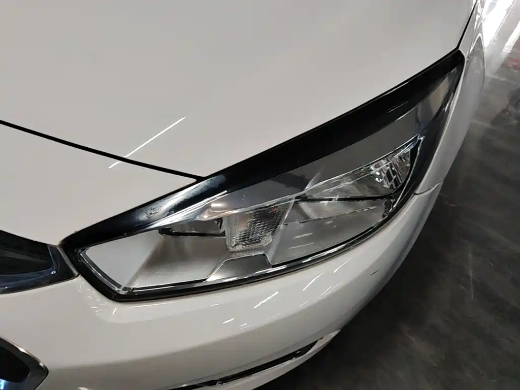 Chevrolet Cruze — миниатюра 24
