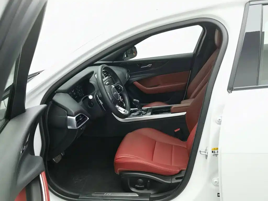 Jaguar XEL — миниатюра 10