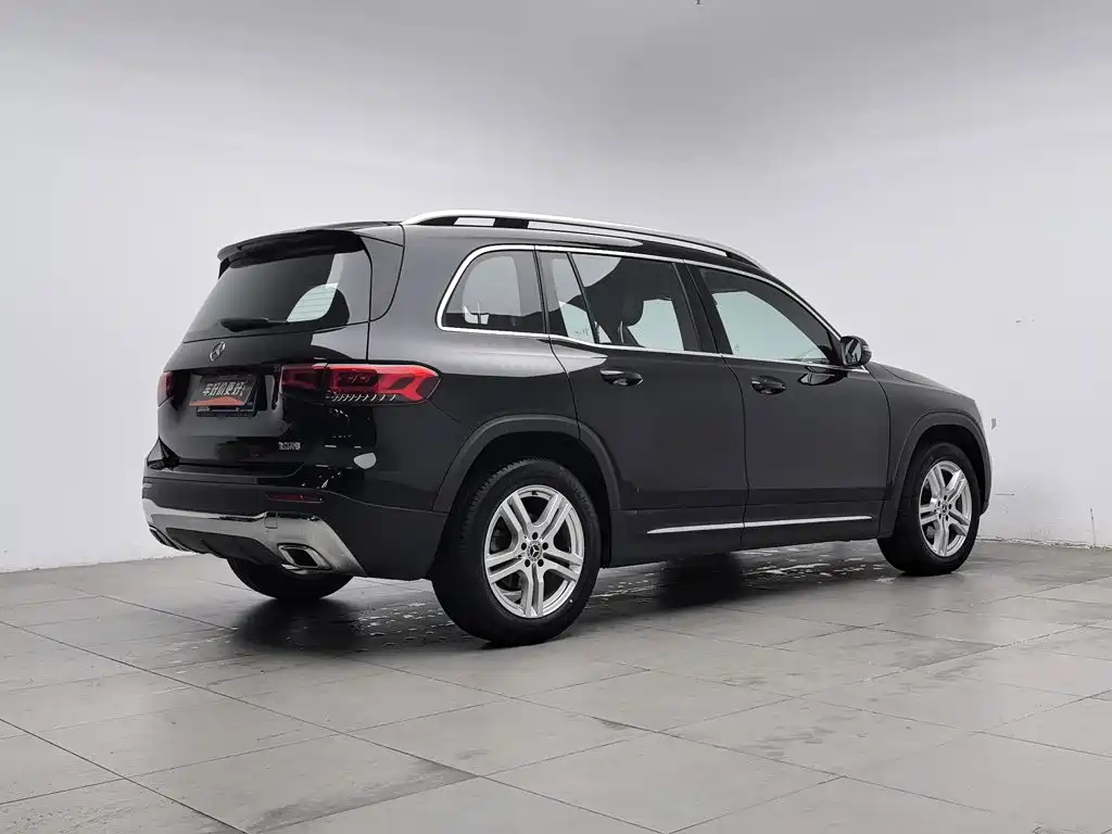 Mercedes-Benz GLB — миниатюра 2