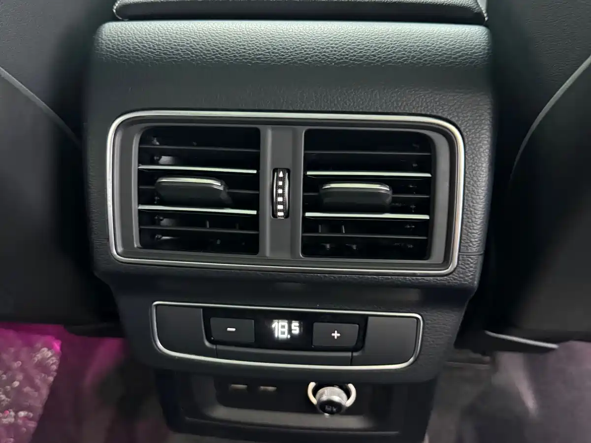 Audi Q5L 2024 Черный из Китая, фото 6