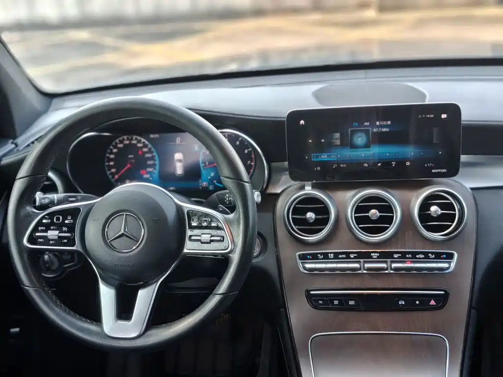 Mercedes-Benz GLC — миниатюра 7