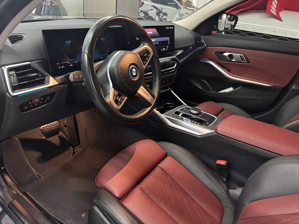 BMW i3 2022 eDrive 35 L