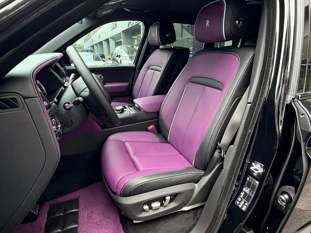 Rolls-Royce Cullinan — миниатюра 6
