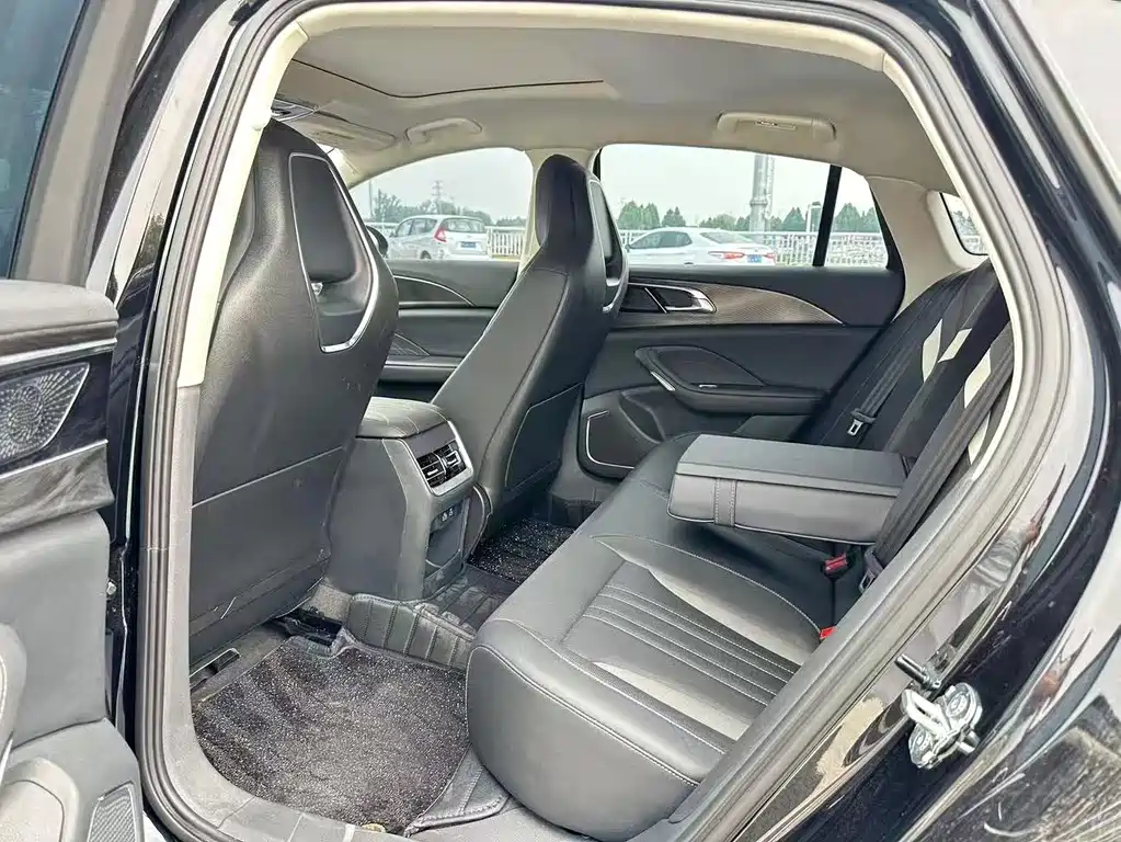 Hongqi Hongqi H6 — миниатюра 5