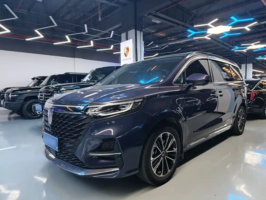 Roewe iMAX8 2022