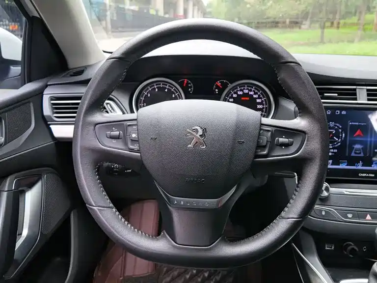 Peugeot 408 — миниатюра 18
