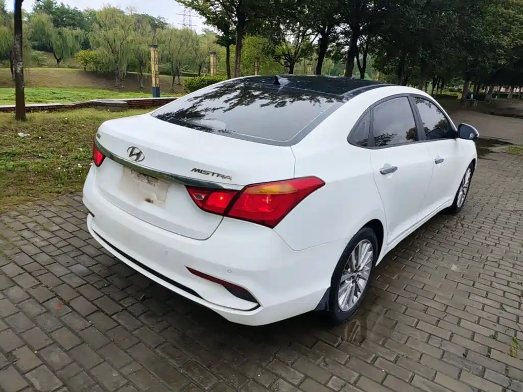 Hyundai Mistra — миниатюра 7