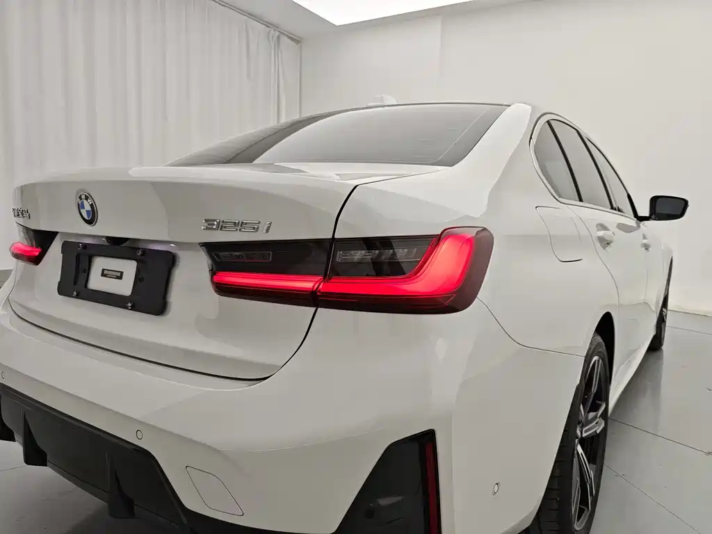 BMW 3 Series 3 2023 325i M Sport