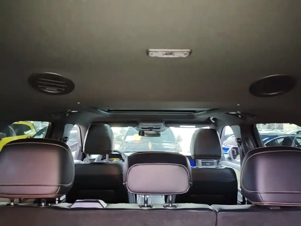 Ford Explorer — миниатюра 18