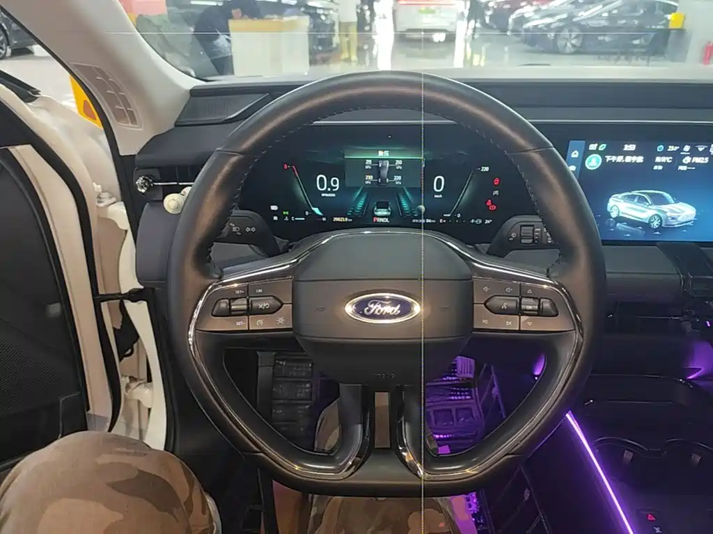 Ford Mondeo — миниатюра 11