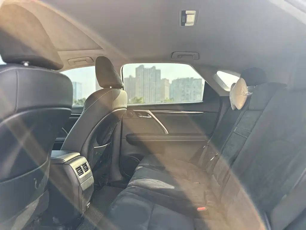 Lexus RX — миниатюра 8