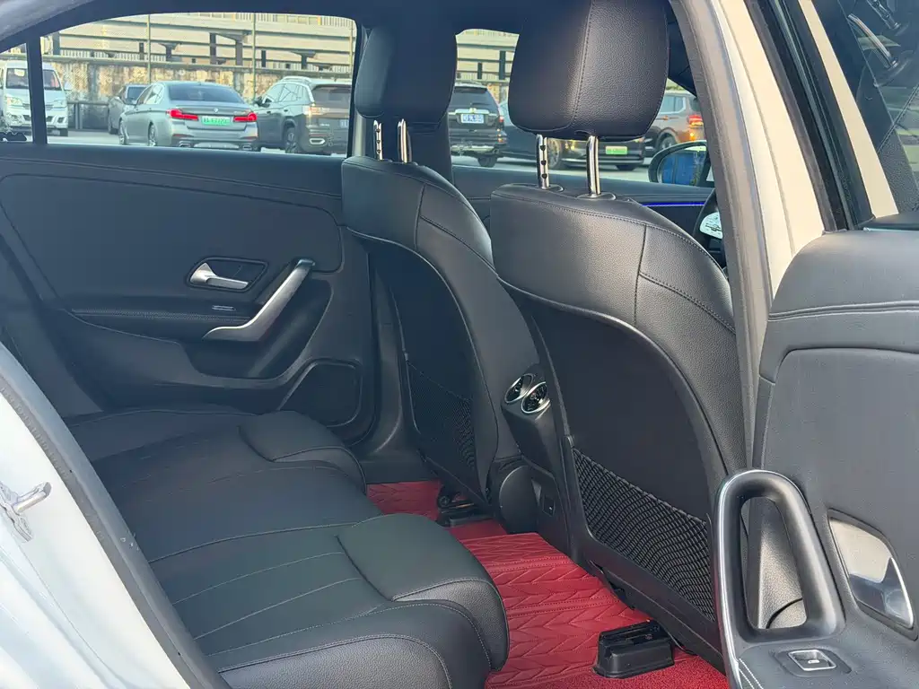 Mercedes-Benz A-Class — миниатюра 13