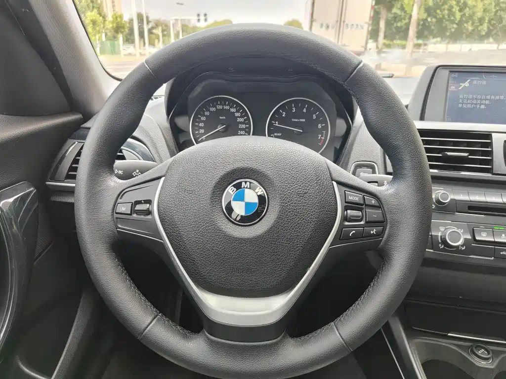BMW 1 Series (Import) — миниатюра 9