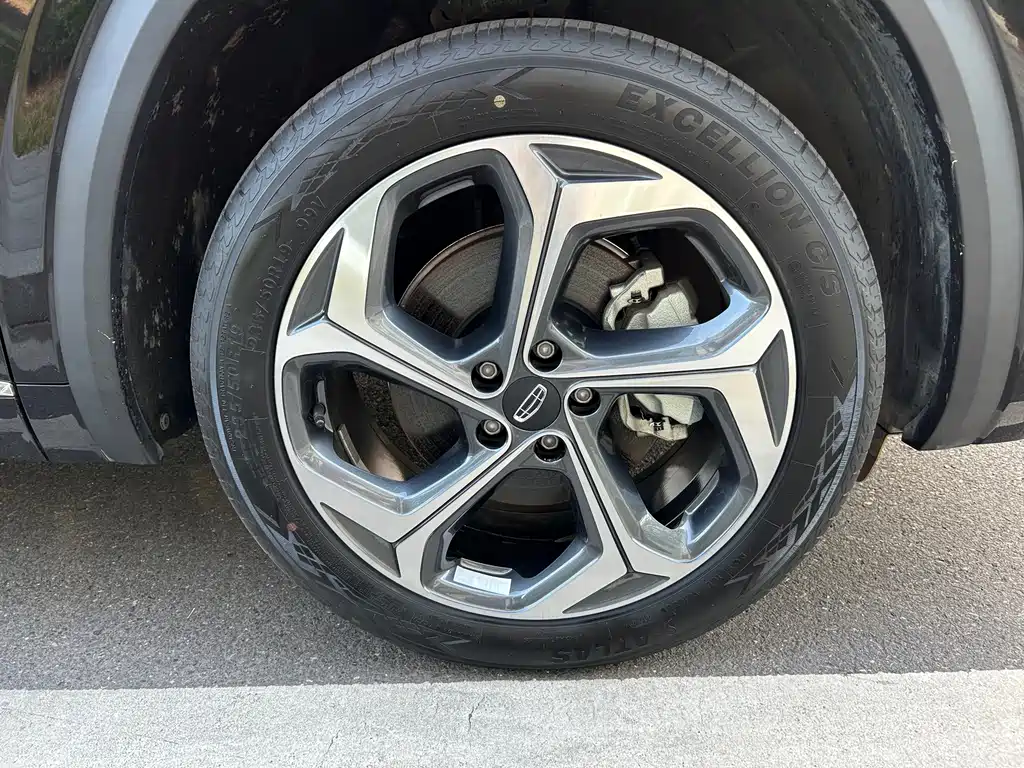 Geely Xingyue L — миниатюра 28