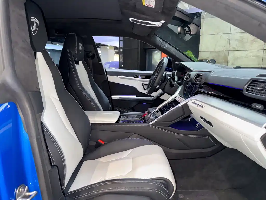 Lamborghini Urus — миниатюра 26