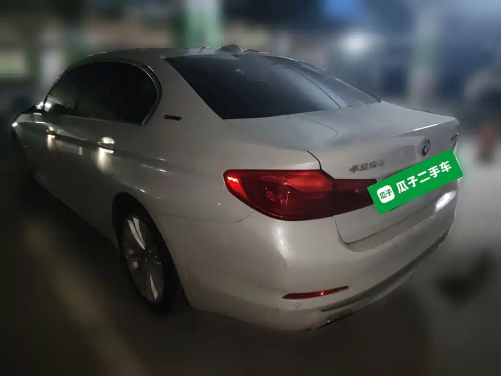 BMW 5 Series New Energy — миниатюра 4