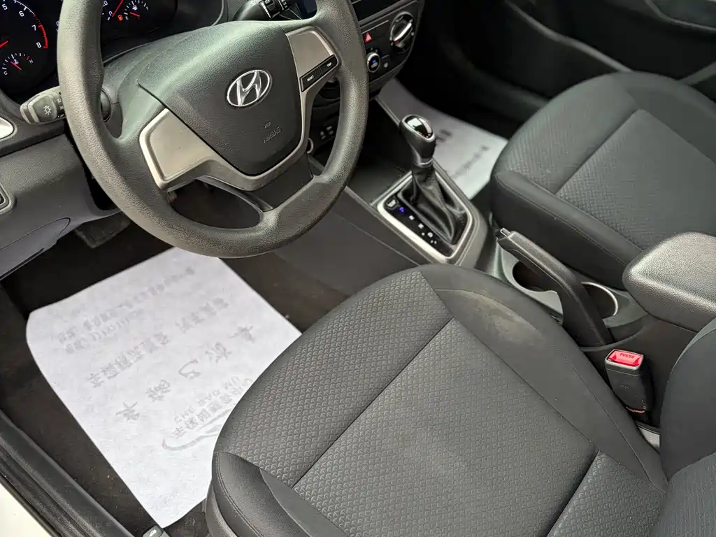 Hyundai Verna — миниатюра 6