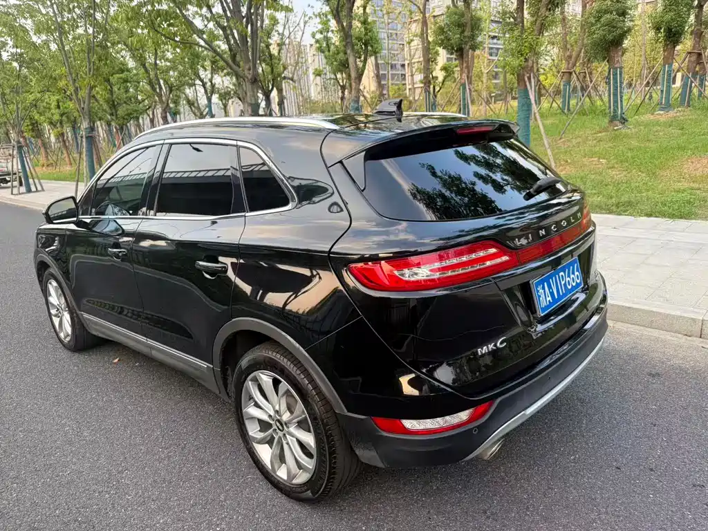 Lincoln MKC — миниатюра 4