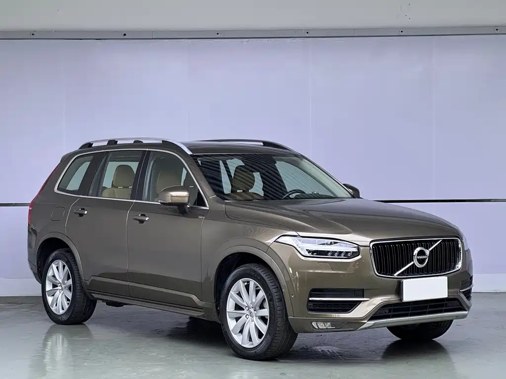 Volvo XC90 2015 T6 5 мест