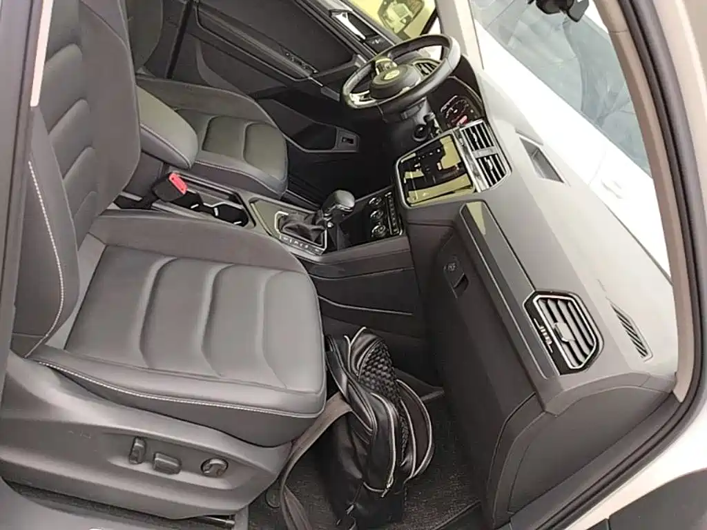 Volkswagen Tiguan L — миниатюра 25