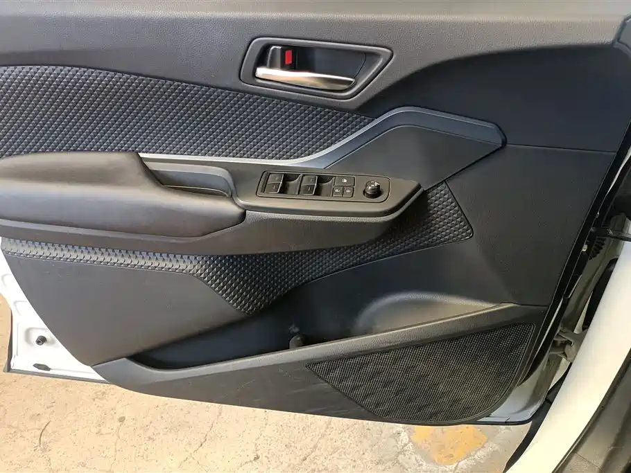 Toyota Izoa 2021 2.0L